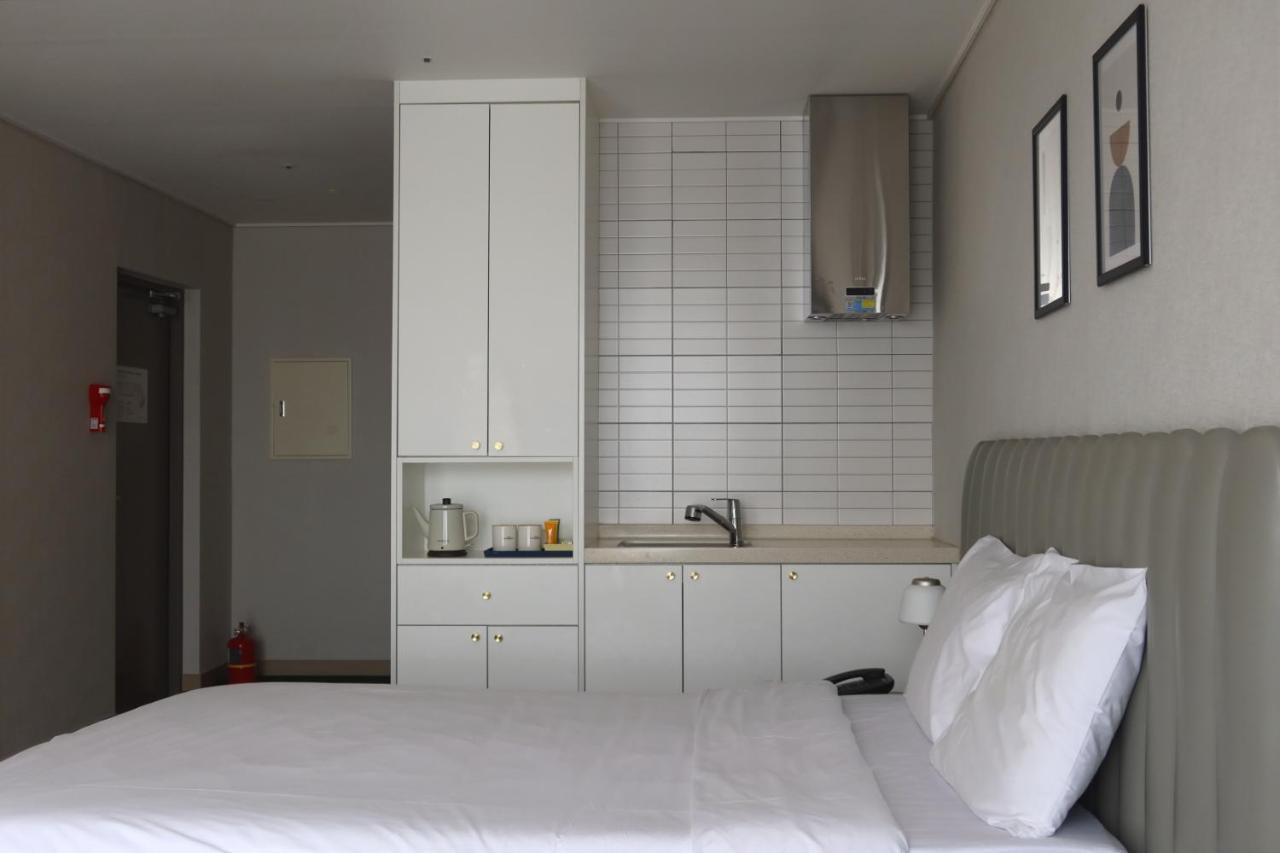 Hotel Seogwipean Seogwipo Extérieur photo
